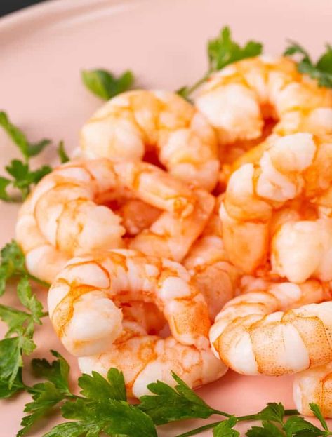 Poached Shrimp Cocktail, How To Boil Shrimp For Shrimp Cocktail, Cooking Shrimp For Shrimp Cocktail, Boiling Shrimp For Shrimp Cocktail, How To Cook Raw Shrimp For Cocktail, Boiled Shrimp Cocktail Recipe, Shrimp Cocktail Recipe Appetizers, How To Cook Shrimp For Shrimp Cocktail, Cook Shrimp For Shrimp Cocktail