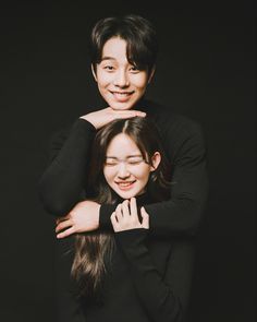 Self Foto, Prenuptial Photoshoot, Studio Photoshoot Ideas, Prewedding Photoshoot, Korean Couple Photoshoot, Wow Photo, Korea Pre Wedding, Pre Wedding Photoshoot Outfit, Korean Wedding Photography