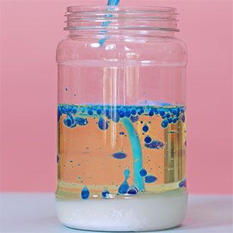 Lava Lamp Soda | ARM & HAMMER Baking Soda Project Crafts With Baking Soda, Baking Soda Lava Lamp, Things To Make With Baking Soda, Lava Lamp With Baking Soda, Baking Soda Experiments For Kids, Baking Soda Activities, Make Your Own Lava Lamp, Retro Lava Lamp, Lava Lamp For Kids