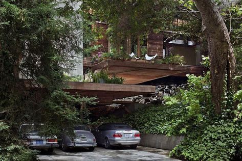 House Exterior Tropical, Kappe Residence, Ray Kappe, Car And House, Pacific Palisades, Tropical Houses, Forest House, Dream House Interior, Brutalism