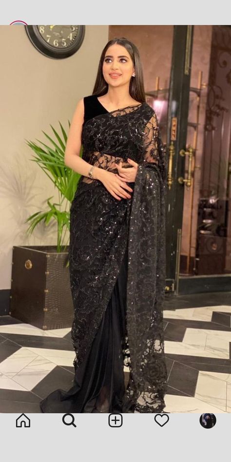 Black Sari Modern, Sari Modern, School Farewell, Sari Designs, Black Sarees, Black Sari, Kajol Saree, Pakistani Dresses Party, Asian Wedding Dress Pakistani