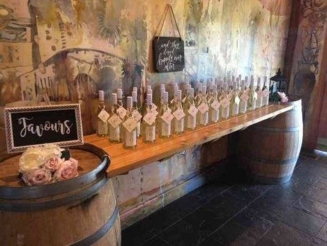 25 Awesome Winery Wedding Ideas Winery Anniversary Party, Winery Wedding Favor Ideas, Wedding At A Winery, Winery Wedding Fall, Winery Themed Party, Winery Wedding Centerpieces, Winery Wedding Favors, Wedding Barn Ideas, Winery Party