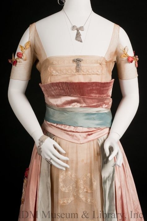 Retailed by Bonwit Teller & Co. Attributed to Lady Duff-Gordon, Lucy Christiana "Lucile." Evening dress, c.1917. Silk satin, silk netting & ribbon. © FIDM Museum & Galleries. Granny Clothes, Lady Duff Gordon, 1900 Fashion, Tea Gown, 1910s Fashion, Transparent Dress, Dress History, Edwardian Dress, Edwardian Fashion