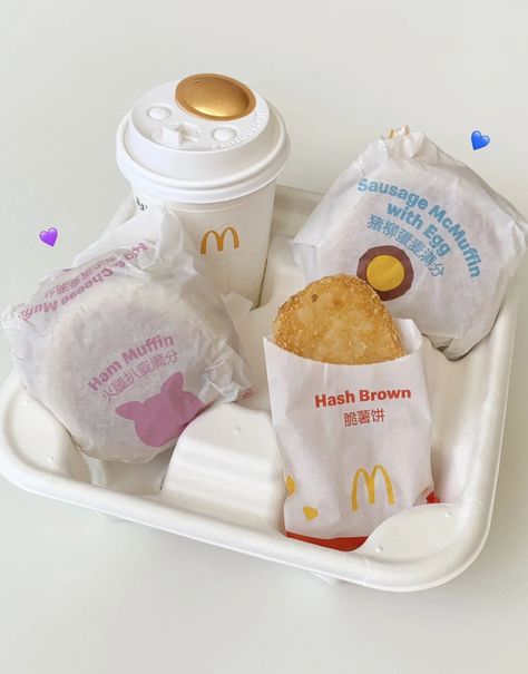 China Mcdonalds, Mcdonalds Aesthetic Food, Mcdonalds Aesthetic, China Aesthetic, Mc Donald, Kawaii Cooking, Cute Snacks, Food O, Yummy Comfort Food