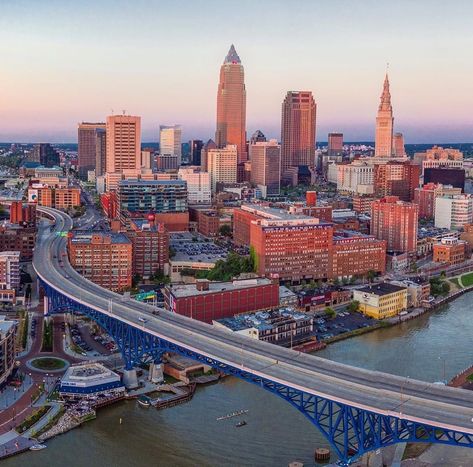 cleveland.com on Instagram: “Happy Thursday, Cleveland! We love this picture-perfect snapshot of our pretty city. ❤️  //📸➡️ @aerialagents // #cleveland #ohio #thisiscle…” Ohio City Cleveland, Cincinnati Ohio Aesthetic, Cleveland Ohio Aesthetic, Cleveland Aesthetic, Ohio Aesthetic, Ohio Cincinnati, Cleveland City, Cleveland Skyline, Ohio City