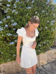 White Dress Aesthetic, Sunmer Dresses, Pretty White Dress, Aesthetic Dress, Frilly Dresses, Paris Outfits, Dress Aesthetic, White Short Dress, Grad Dresses