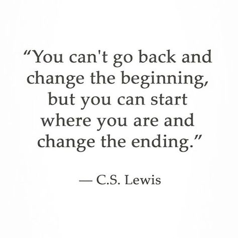 You know why I love Monday so much? Because it’s a fresh start to a new week! We so often spend too much time living in the past, focusing on what we “should of” done differently. Spoiler alert: we can’t change the past. We only have right now and the choices we make going forward. . . If last week was a rough one, this week can be better. Spending too much time dwelling on the past is going to rob you of your future happiness. Take back that control and focus on the here + now. . . What are ... Networking Quotes, Wellness Magazine, I Love Mondays, Past Quotes, Dwelling On The Past, Yoga Mantras, Start Where You Are, Different Quotes, Girl Boss Quotes