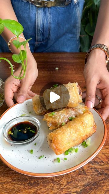 Chef Kirti Bhoutika on Instagram: "Get ready for a crispy delight with these super crispy fried spring rolls! Made for lunch with a delicious filling of tofu and veggies, these spring rolls have an extra crunch thanks to a special hack: soaking the rice paper in beer before deep frying. Trust me, you won’t want to miss this! ❤️✔️  Full recipe in caption! 🤤  [crispy spring rolls, tofu spring rolls, veggie spring rolls, beer-soaked rice paper, deep-fried spring rolls]" Spring Roll Filling Recipes, Deep Fried Veggies, Shrimp Rice Paper Rolls Fried, Spring Roll Rice Paper, Rice Paper Spring Rolls Fried, Rice Paper Rolls Fried, Fried Spring Rolls Rice Paper, Fried Rice Paper Rolls, Rice Paper Rolls Fillings