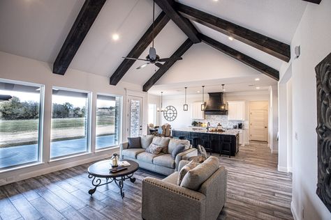 Inspiration Gallery - Ashlyn Homes Slop Ceiling Design, Living Room Beams Ceiling Vaulted, Vaulted Ceiling Living Room Open Concept, Beam Decor, Lake House Great Room, Cathedral Ceiling Living Room, Modern Farmhouse Ideas, Cabin Remodel, Barndominium Interior