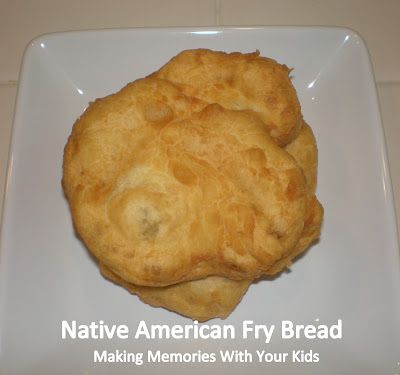 {Secret Recipe Club} Bannock: Skillet Fried Native American Bread - Making Memories With Your Kids Gluten Free Fry Bread, Native American Fry Bread, Bannock Recipe, Bannock Bread, Fried Bread Recipe, Native American Food, Fry Bread, Food Club, Secret Recipe