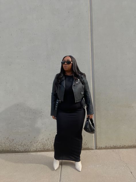 Maxi Dress With Jacket Outfit, Black Long Sleeve Maxi Dress Outfit, Black Knit Dress Outfit Winter, Body Con Dress Outfit Winter, Long Sleeve Maxi Dress Outfit, Black Maxi Dress Outfit Ideas, Midsize Fits, Long Sleeve Dress Outfit, Black Maxi Dress Outfit