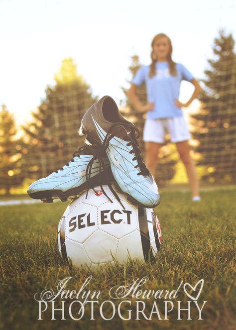 Soccer Player Senior picture ideas. by jaclyn heward photography Soccer Senior Pictures, Soccer Poses, Sport Photoshoot Ideas, Soccer Pics, Sport Photoshoot, Soccer Photography, Senior Ideas, Senior Pictures Sports, Volleyball Pictures