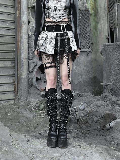 Ruibbit New Spring summer Harajuku Women Fashion Skirts Black Pleated Skirt Punk Style High Waist Steampunk Outfits Women, Dark Tiger, Unique Clothing Stores, Kawaii Skirt, Punk Skirt, Techwear Fashion, Strap Skirt, Girl Punk, Harajuku Women