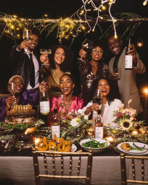 Happy Family Aesthetic Black, Event Aesthetic People, Family Dinner Party Aesthetic, Black Family Cookout Aesthetic, Black Family Reunion Aesthetic, Black Family Gathering Aesthetic, Social Gathering Aesthetic, Friendsgiving Black People, Black Community Aesthetic