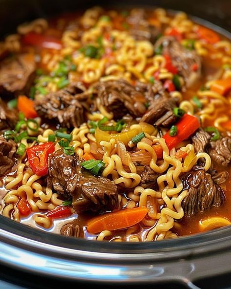 Slow Cooker Beef Ramen, Beef Ramen Noodle Recipes, Beef Ramen, Ramen Recipes Easy, Ramen Noodle Recipes, Beef Chuck Roast, Ramen Recipes, Beef Chuck, Beef Recipes Easy