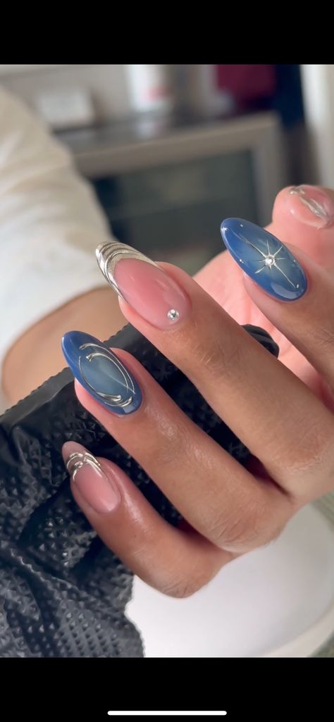 Winter Nails 2024 Blue, Winter Navy Nails, Navy Blue Pink Nails, Pink And Blue Winter Nails, December Vacation Nails, Winter Nails Navy Blue, Abstract Winter Nails, Blue November Nails, January Nail Art Designs