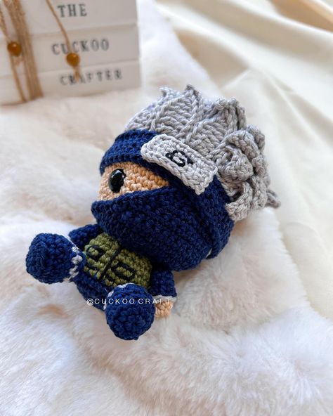 Bringing the Hidden Leaf’s legendary sensei to life with this Kakashi amigurumi! 🍃⚔️ Handcrafted with ninja precision and stitched with memories of epic battles. #ninja #naruto #kakashi #amigurumi Naruto Coin Purse Crochet, Crochet Kakashi, Crochet Anime Ideas, Ninja Crochet, Naruto Amigurumi, Anime Amigurumi, Anime Crochet, Stitch Crochet Pattern, Crochet Design Pattern