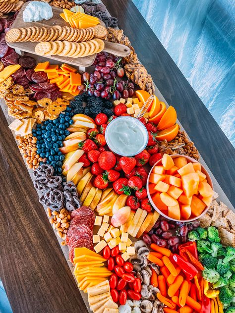 Grazing Table Ideas Simple, Taste Table Party Ideas, Table Grazing Board, Grazing Table For 15, Long Grazing Board, Fruit And Cheese Grazing Table, Grazing Table Diy Easy, Basic Grazing Table, Colorful Grazing Table