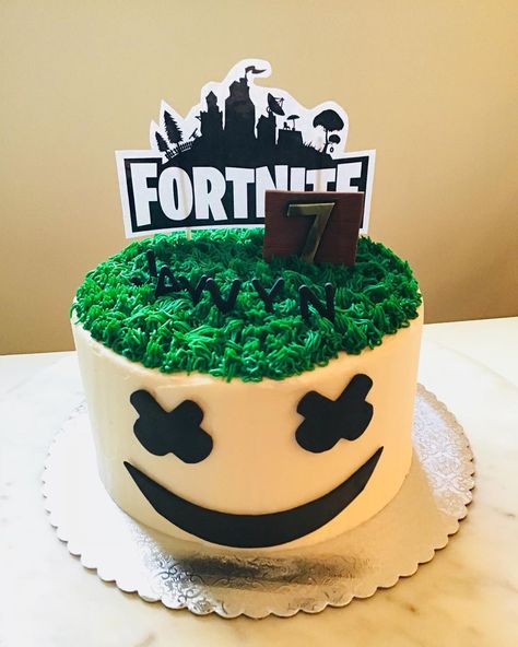 Campfire Cake, Rodjendanske Torte, Fortnite Cake, 10 Birthday Cake, Fortnite Party, 13 Birthday Cake, Cakes And Cupcakes, Boy Birthday Cake, Birthday Cake Decorating