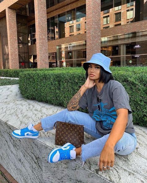 Low Jordan 1 Outfit, Air Jordan Low Outfit, Jordan 1 Lows Outfit Women, Jordan Low Outfit, Low Dunks Outfit, Dunk Low Outfit Women, Jordan 1 Low Outfit, Nike Dunk Low Outfit, Dunks Outfit Woman