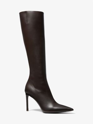 TATJANA RUNWAY Leather Knee-high Boots, Iconic Shoes, Celebrity Style Icons, Stiletto Boots, Michael Kors Collection, Leather Boot, Shoe Closet, Brown Leather Boots, Pretty Shoes