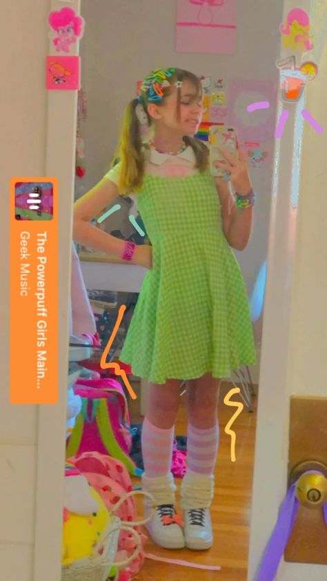 Teencore Outfits, Kidcore Skirt Outfit, Green Kidcore Outfit, Indie Outfits Colorful, Kidcore Winter Outfits, Pastel Kidcore Aesthetic Outfit, Soft Kidcore Outfits, Art Kid Aesthetic Outfit, Kidcore Outfits Aesthetic