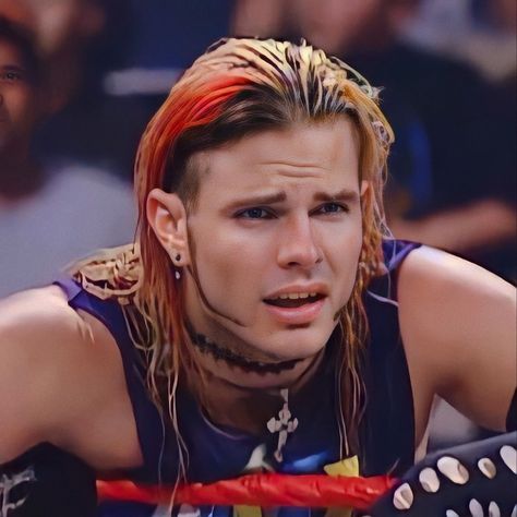 Jeff Hardy Aesthetic, Wwe Icons, Wwe Jeff Hardy, The Hardy Boyz, Jeff Hardy, Hot Dads, Hardy Boys, Nba Pictures, Pro Wrestler