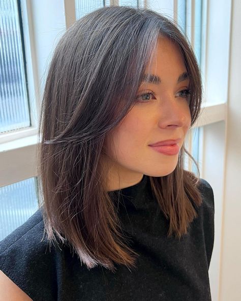 These Medium-Length Haircuts And Styles Are #HairGoals Bob Lung, Haircuts For Medium Length Hair, Thin Hair Haircuts, Shoulder Length Hair Cuts, Haircuts For Medium Hair, Haircuts Straight Hair, Penteado Cabelo Curto, Medium Hair Cuts, Shoulder Length Hair