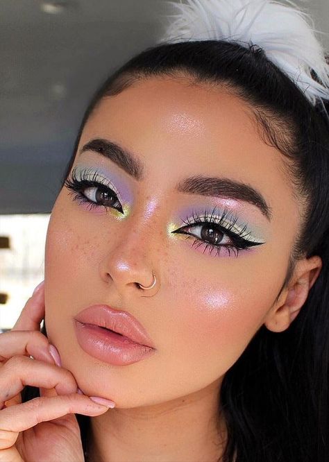 24 Pastel Easter Makeup Looks We Love 2022 - Mycozylive.com Good Eye Makeup, How To Draw Good, Eye Makeup Tutorial For Beginners, Draw Eye, Make Up Designs, Dag Make Up, Elegantes Makeup, Mekap Mata, Pastel Makeup