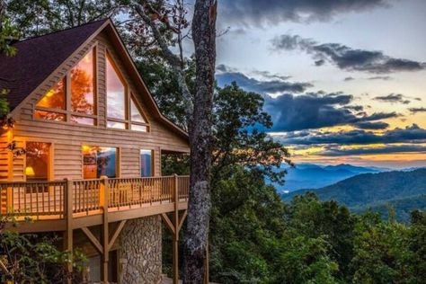 Most beautiful cabins to rent in the Great Smoky Mountains Smokey Mountain Cabins, North Carolina Cabins, Mountain Cabin Rentals, Cabin In The Mountains, Smoky Mountains Cabins, Secluded Cabin, Bryson City, Gatlinburg Cabins, Mountain Getaway