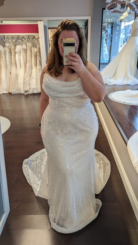 Fit And Flare Wedding Dress With Sleeves, Plus Wedding Dresses Curvy Bride, Curvy Bride Dress, Plus Size Mermaid Wedding Dress, Plus Size Wedding Dresses Curvy Bride, Wedding Gown Plus Size, Fat Bride, Wedding Dress With Corset, Tangled Wedding