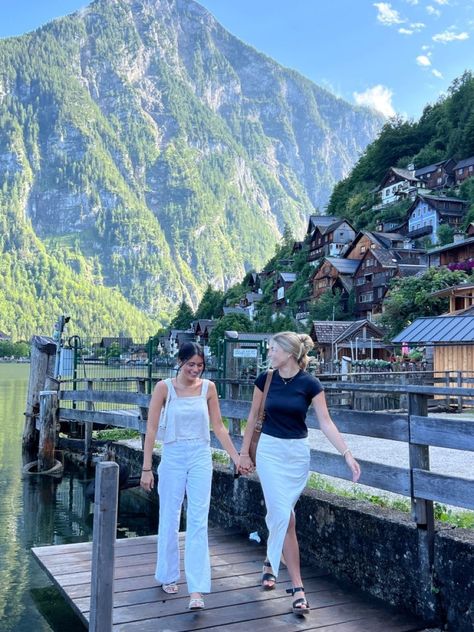 Swiss Alps Summer Outfit, Summer In Austria Outfits, Switzerland Aesthetic Photos, Switerzerland Outfits, Summer Outfits Switzerland, Summer In Switzerland Aesthetic, Austria Outfit Spring, Poland Summer Outfit, Austria Picture Ideas