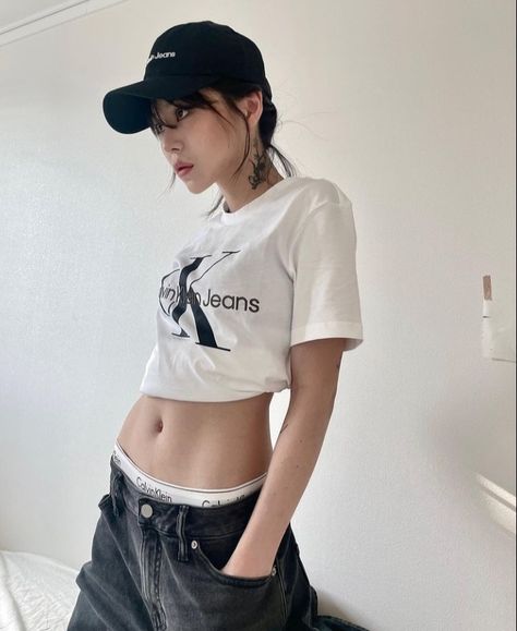 Calvin Klein Outfits Casual, Ck Under Wear Women, Calvin Klein Outfits Woman, Ck Outfit, Ck Fashion, Calvin Klein Outfits, Sports Girl, Fashion Gal, Fashionista Clothes