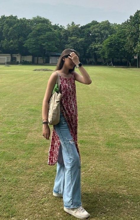 Kurti With Jeans And Sneakers, Kurtis And Jeans Outfit, Kurtis Jeans Outfit, Indian Aesthetic Outfit Casual, Poses In Kurti And Jeans, Kurti Jeans Outfit Casual, Kurti With Jeans Aesthetic, Kurtis Aesthetic, Aesthetic Kurti Outfits