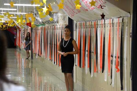 Homecoming Hallway Decorations, Highschool Hallway, Hoco Decorations, Homecoming Hallways, Lion King Theme, Hoco 2024, Hallway Decoration, Spirit Days, School Decoration