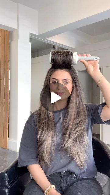 Sadegh Mahmoodi on Instagram: "Amazing colour  This is mix of cool tones Ash mix cool Brunette  #hair #hairgoals #hairstyles #hairstyling" Moneypiece Hair Brunette, Moneypiece Hair, Cool Brunette Hair, Cool Toned Brunette, Cool Brunette, Hair Brunette, Brunette Hair, Cool Tones, Hair Goals