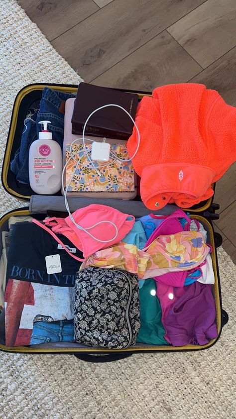 Pack Clothes For A Trip, Suitcase Pictures, Amazon Travel Must Haves, Carry On Makeup, Empty Fridge, Makeup Amazon, Apple Store Gift Card, Medicine Snaps, Deni Denials