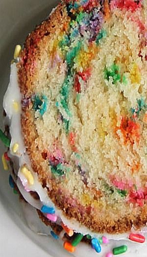 Funfetti Pound Cake ~ scratch recipe Get Out Of The House, Scrumptious Desserts, Mixed Emotions, Chocolate Chocolate, Bundt Cakes, Pound Cake Recipes, Made From Scratch, Cake Frosting, Christmas Goodies