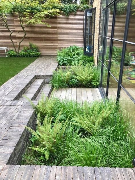 Beautiful inspiration for your garden Townhouse Garden, Urban Garden Design, Courtyard Gardens Design, Back Garden Design, London Garden, Modern Garden Design, Family Garden, Outdoor Gardens Design, Patio Interior