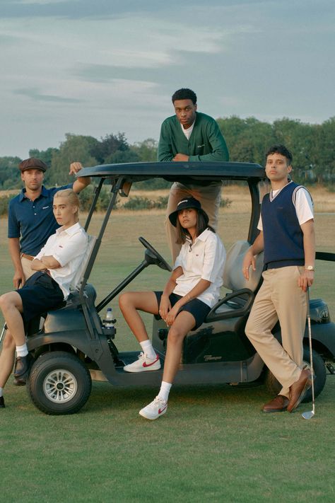 Golf Photoshoot Photo Ideas, Golf Course Photoshoot, Golf Course Aesthetic, Golf Shoot, Mode Tennis, Country Club Aesthetic, Athleisure Inspiration, Indoor Golf, Golf Pictures