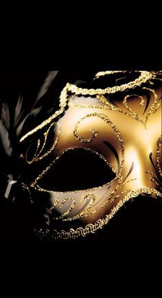 Черное и золото Aesthetic Mask, Black And Gold Aesthetic, Mask Aesthetic, Gold Everything, Masked Ball, Gold Mask, Gold Aesthetic, Masks Masquerade, Shades Of Gold