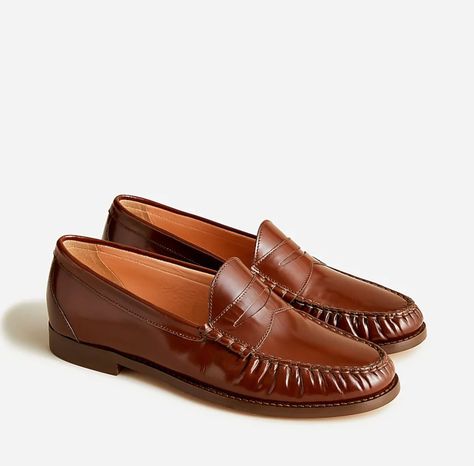 Tassel Loafers, Midi Skirts, Ankle Strap Heels, Penny Loafers, Leather Items, Leather Loafers, Italian Leather, Loafer Shoes, Nice Shoes