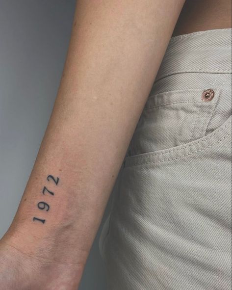 #finelinetattoo #fineline #singleneedletattoo #meaningful #year #date #cutetattoo #cologne Forearm Year Tattoo, Fine Line Birth Year Tattoo, Year Tattoo Number Leg, Anniversary Date Tattoo Ideas, Birthyear Tattoo Ideas, 1988 Tattoo, Year Tattoos, Year Tattoo Number, Birth Year Tattoo