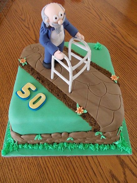 Funny 50th Birthday Cakes, 50th Birthday Cakes For Men, Over The Hill Cakes, Cupcakes For Men, Dessert Oreo, Decoration Patisserie, 50th Cake, 60th Birthday Cakes, Adult Birthday Cakes