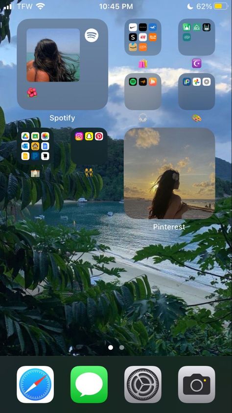 Aesthetic Iphone Setup Ios 16, Iphone 16 Homescreen, Summer Ios Homescreen Layout, Summer Lockscreen Iphone Wallpaper, Ios 16 Summer, Phone Asthetic Homescreen, Summer Ios 16 Lockscreen, Aesthetic Summer Home Screen, Homescreen Ideas Summer