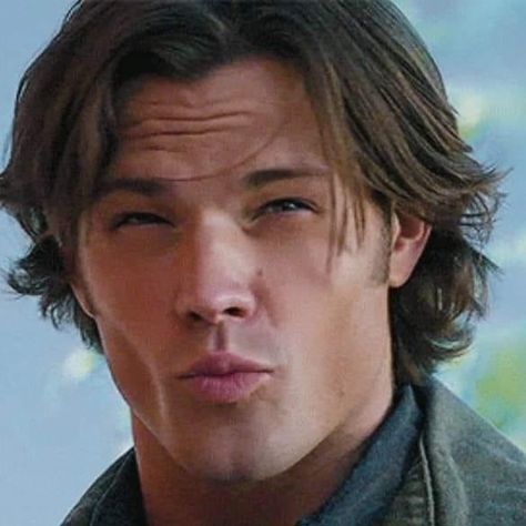 Jared Padalecki Shirt Off, Sam Winchester Shirtless Pictures, Jared Padalecki Instagram, Sam Winchester Funny, Young Sam Winchester, Sam E Dean, Supernatural Sam Winchester, Dean Winchester Shirtless, Dean Forester