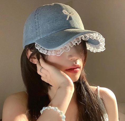 Because plain caps are BORING 🧢 🎀 🛍️ Cute Denim Lace Bow Womens Cap #denimcap #cap #caps #hats #cutehat #kawaiifashion #kpopfashion #kawaiistyle #kpopstyle Cowboy Hats Women, Cap Korean, Denim Baseball Cap, Fall Chic, Bow Women, Pearl Bow, Diamond Bows, Outfit 90s, Hip Hop Hat