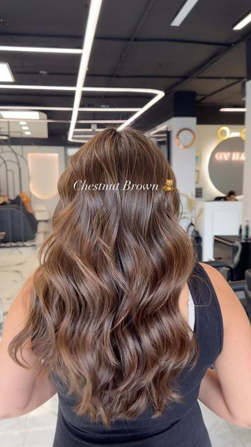 𝒮𝒶𝒽𝒾𝓁 𝐵𝒽𝒶𝓉𝓉𝒾 on Instagram: "Embracing the warmth of chestnut brown 🌰✨ A rich, multi-dimensional shade that adds depth and natural glow, perfect for transitioning into fall. This color blends seamlessly with your natural tones, giving your hair that effortless, healthy shine—no bleach needed!
•
•
#hairbysahilbhatti #pinterest #haircolor #hairideas #hairtransformation #airtouchoriginal #hairinspo #hairinspiration" No Bleach Brown Hair, Rich Chestnut Brown Hair, Bleach Brown Hair, Light Brunette Hair, Chestnut Brown Hair, Light Brunette, Chestnut Hair Color, Hair 2024, Multi Dimensional