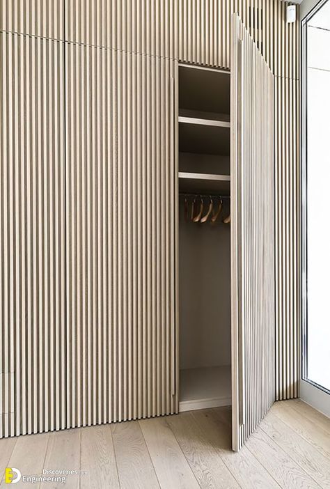 41+ Invisible Eye Catching Interior Doors - Engineering Discoveries Slat Wall Wardrobe, Office Millwork Design, Fluted Entry Wall, Flat Panel Closet Doors, Fluted Wardrobe, Fluted Door, Placard Design, Ideas Armario, Office Wardrobe