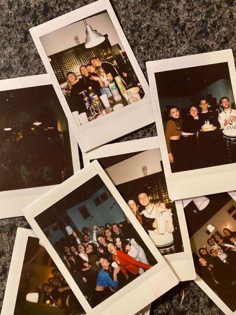 Polaroid Photography, Photo Polaroid, Polaroid Pictures, Polaroid Photos, Christmas 2017, Photography Family, Friend Photoshoot, Teenage Dream, Add Ons